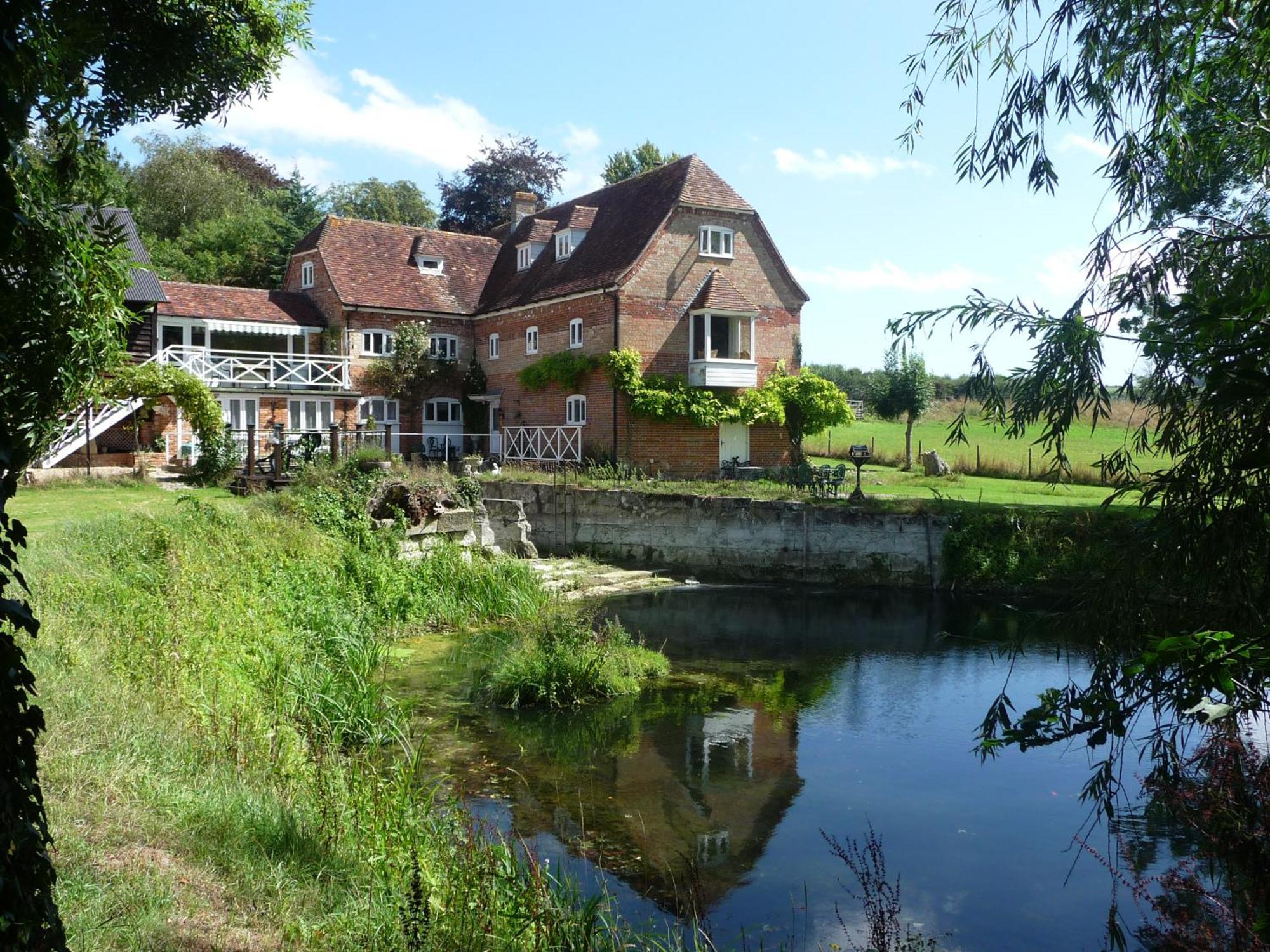 Salisbury Old Mill House Apartman Kültér fotó