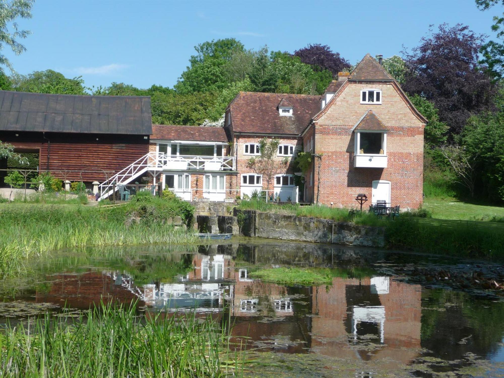 Salisbury Old Mill House Apartman Kültér fotó